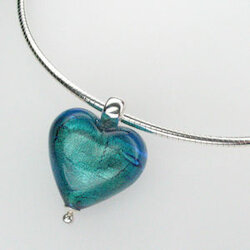 Großes blaues Muranoglas-Herz mit Omegareif