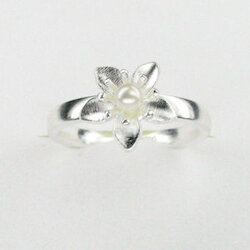 Bloomini Ring mit weißer Perle, 10mm, Sonderanfertigung