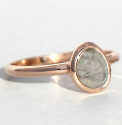 Campur Schmuck Ring Nugget Labradorit, rosévergoldet