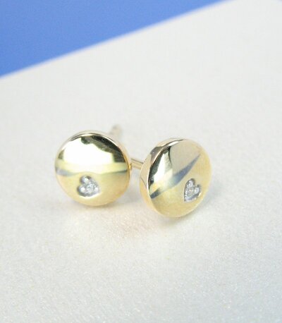 Ohrstecker rund mit Diamant Herz, 585 Gelbgold