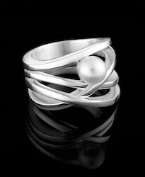 Quinn Ring silber mit Perle, durchbrochen breit