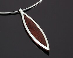 Sim Schmuck Kette Wood Angle Leaf, Holz, Silber